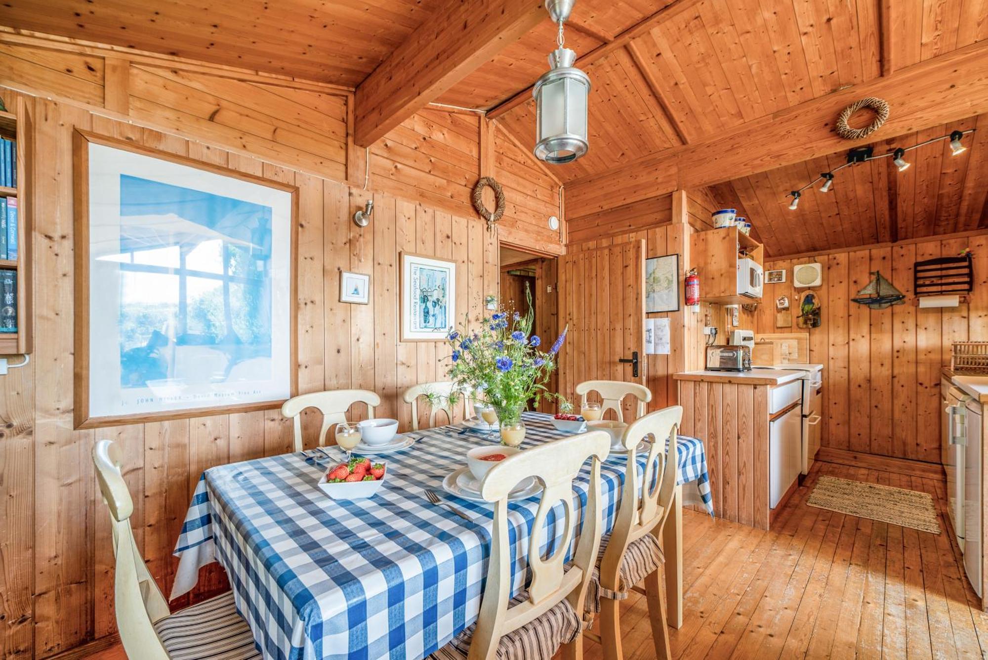 Scandinavian Style Lodge In Rock Wadebridge Εξωτερικό φωτογραφία